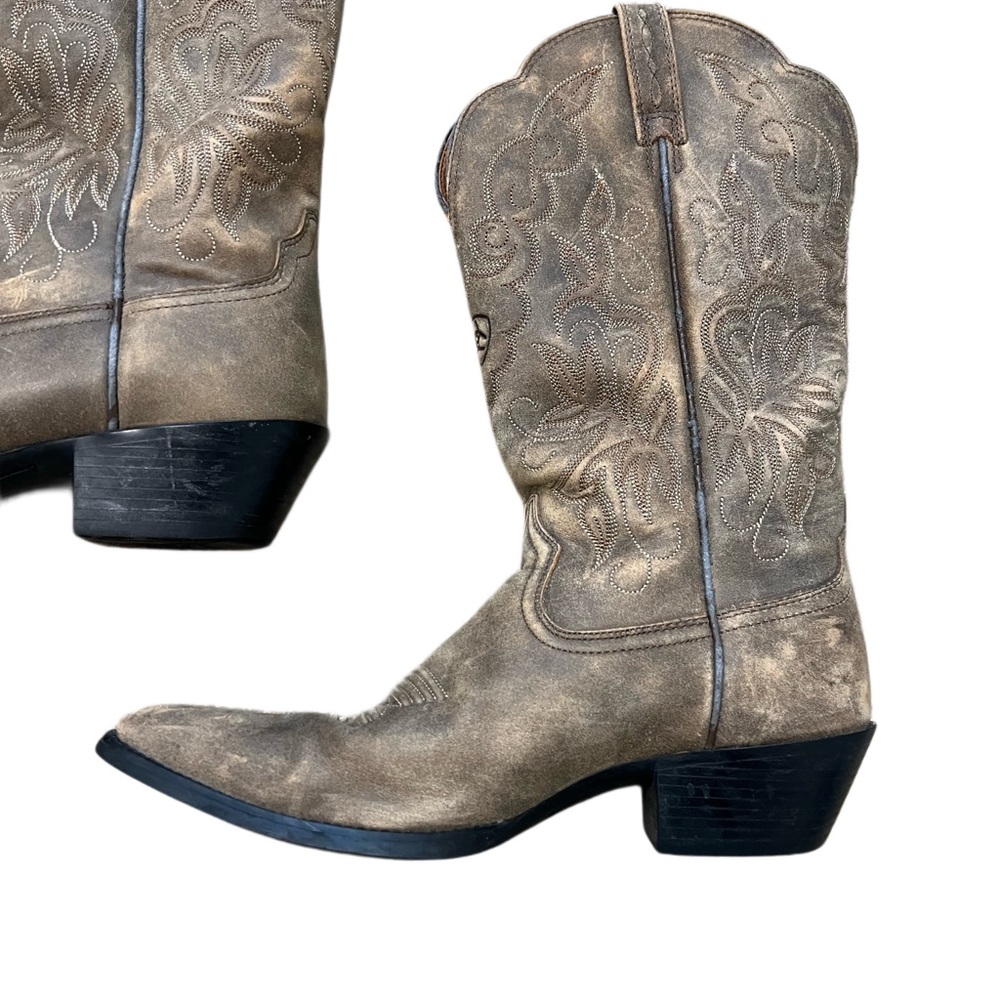 Ariat #15729 Distressed Cowboy Boots